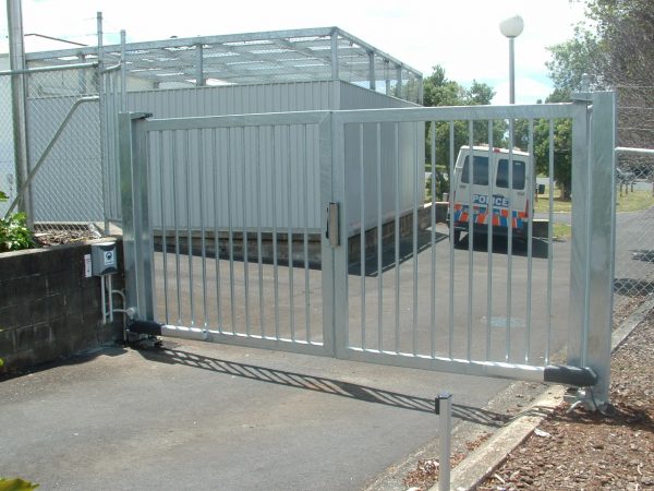 Kaikohe Court House Dual Swing Gate